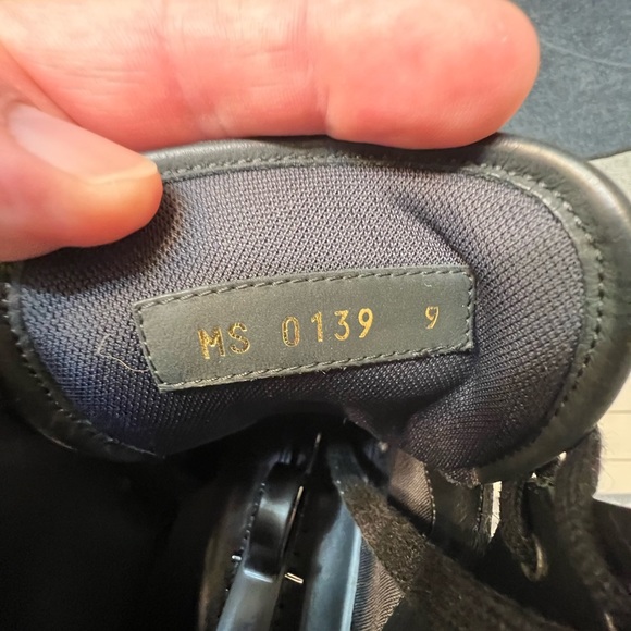 Men’s Louis Vuitton shoes - Picture 5 of 8